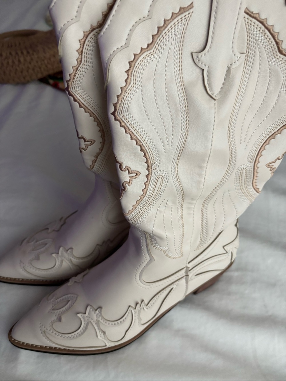 Women's Cream Western Cowboy Boots - Unbranded